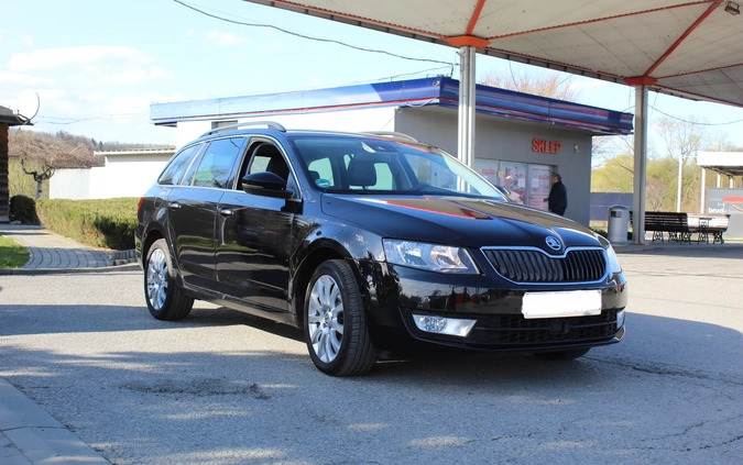 Skoda Octavia cena 46900 przebieg: 154000, rok produkcji 2016 z Bobowa małe 301